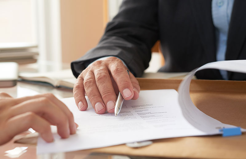 Pedir indemnización por una denuncia falsa